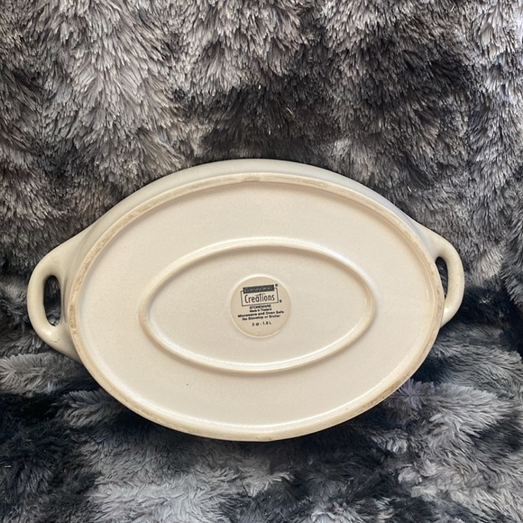 CORNING WARE CREATIONS 2 QT. BEIGE STONEWARE CASSEROLE
DISH W/ COVER - Picture 6 of 16